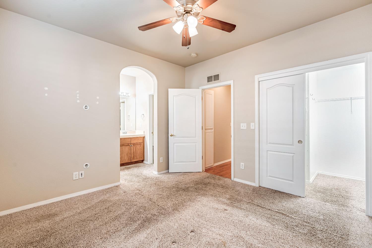 4088 W Fig Tree Ln, Fresno, CA 93722