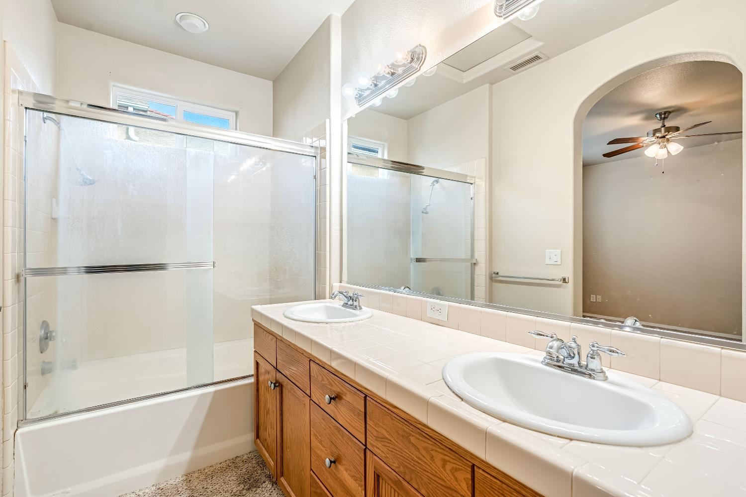 4088 W Fig Tree Ln, Fresno, CA 93722