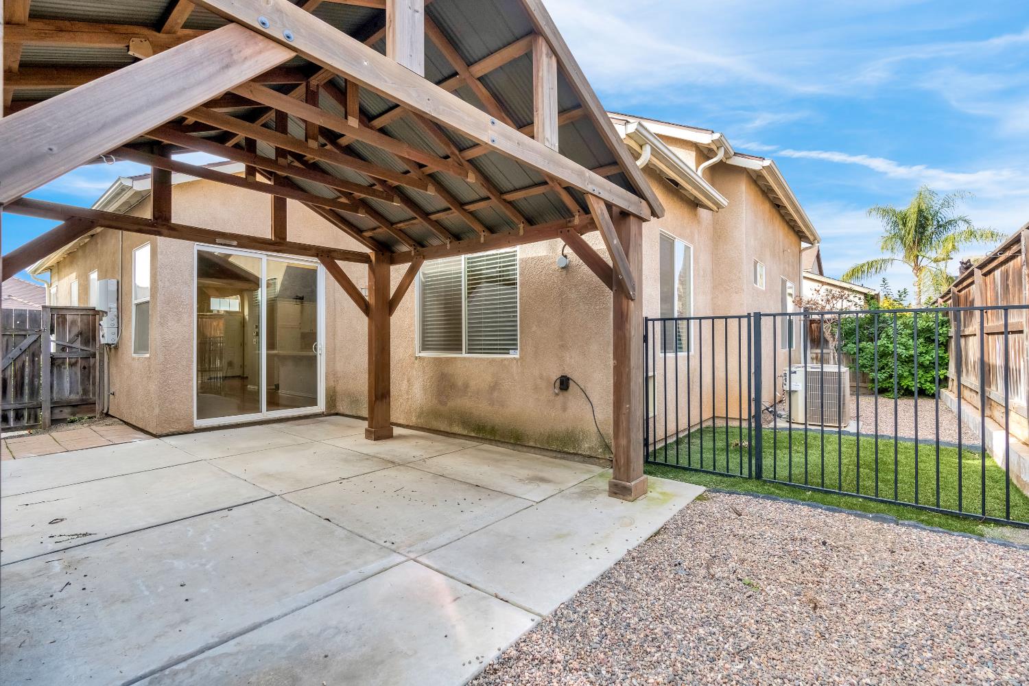 4088 W Fig Tree Ln, Fresno, CA 93722