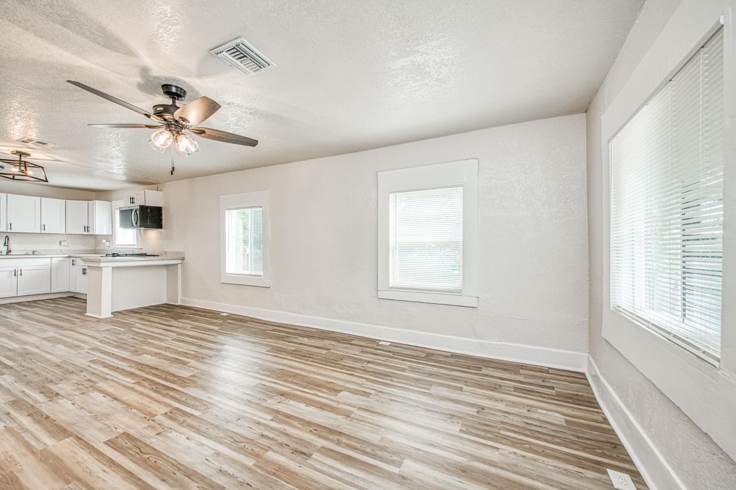 2710 C St, Selma, CA 93662