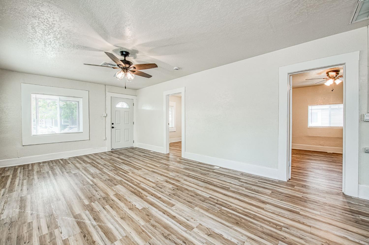 2710 C St, Selma, CA 93662