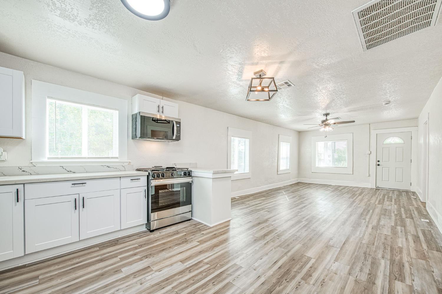 2710 C St, Selma, CA 93662