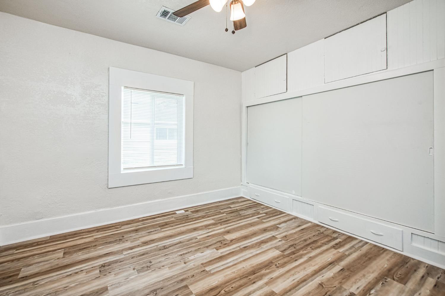 2710 C St, Selma, CA 93662