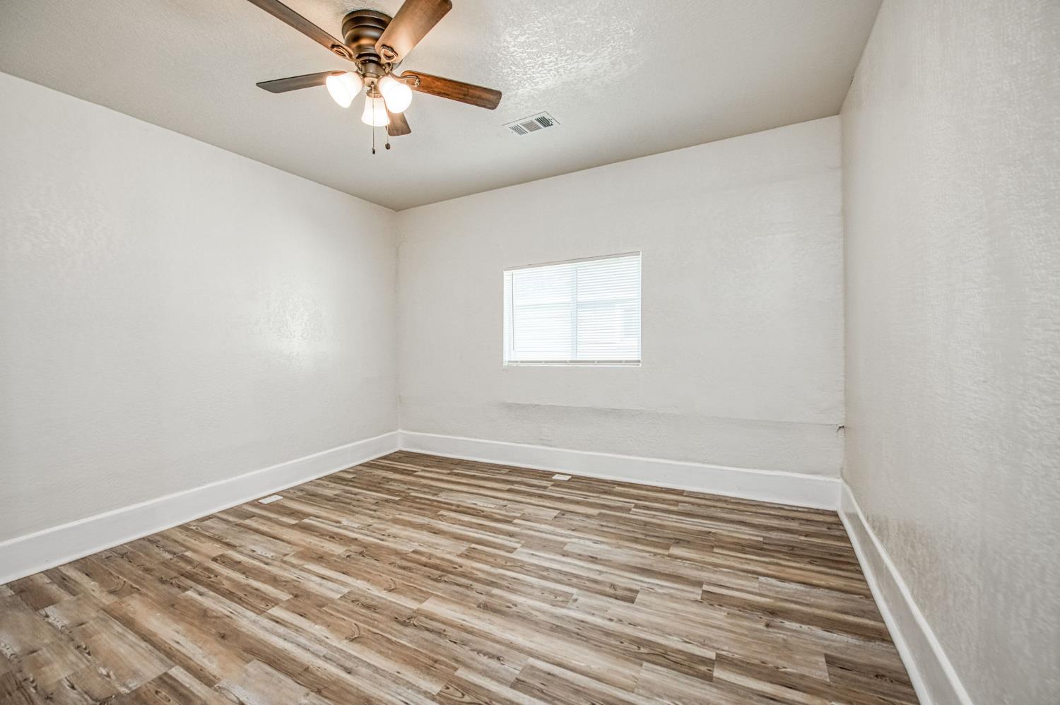 2710 C St, Selma, CA 93662