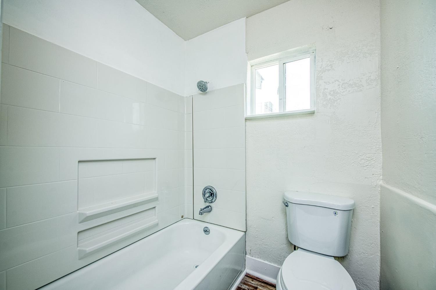 2710 C St, Selma, CA 93662