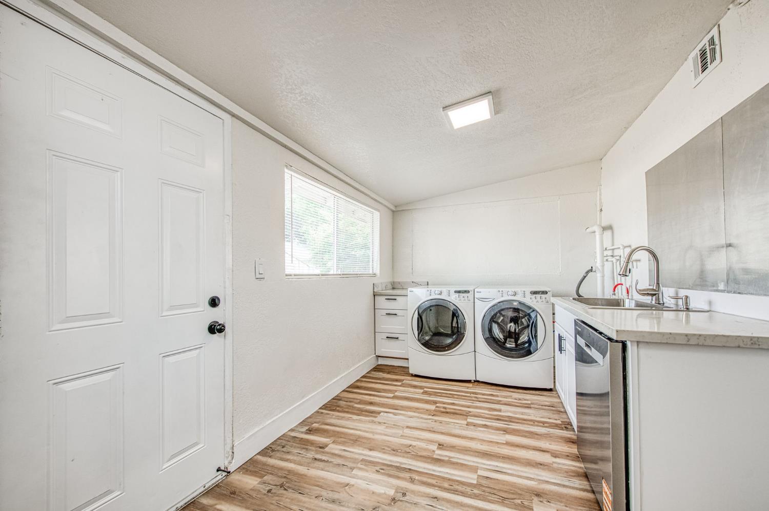 2710 C St, Selma, CA 93662