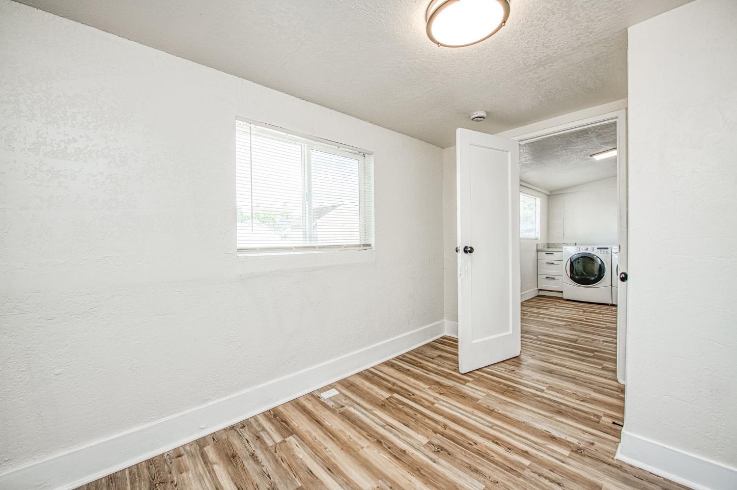 2710 C St, Selma, CA 93662