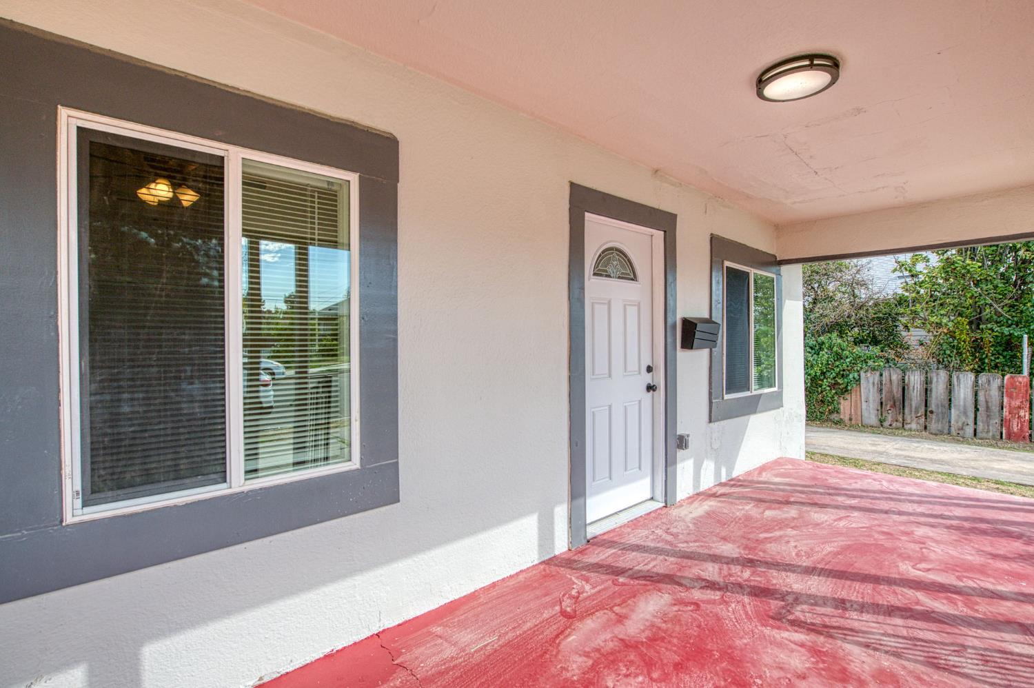 2710 C St, Selma, CA 93662