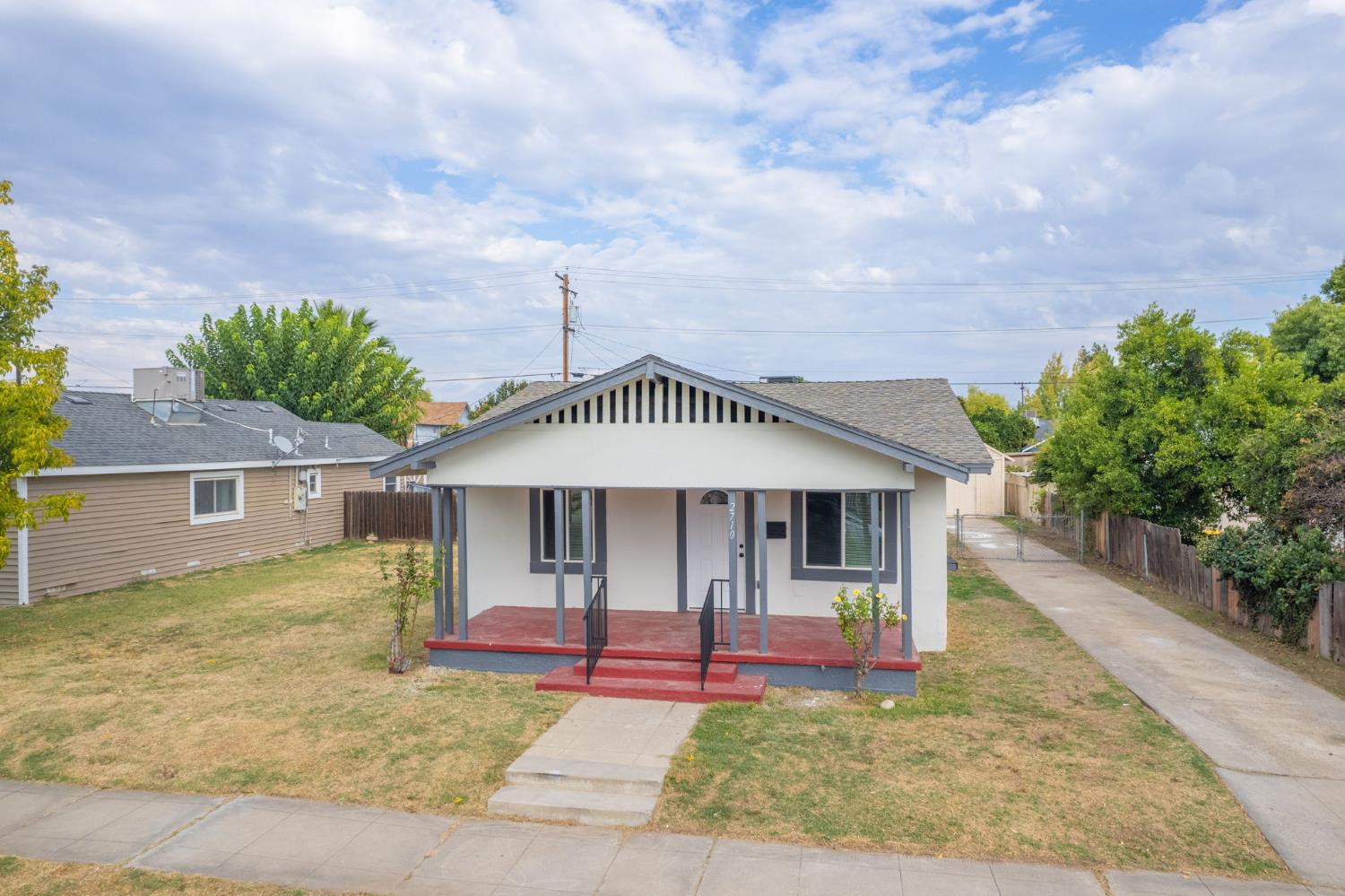 2710 C St, Selma, CA 93662