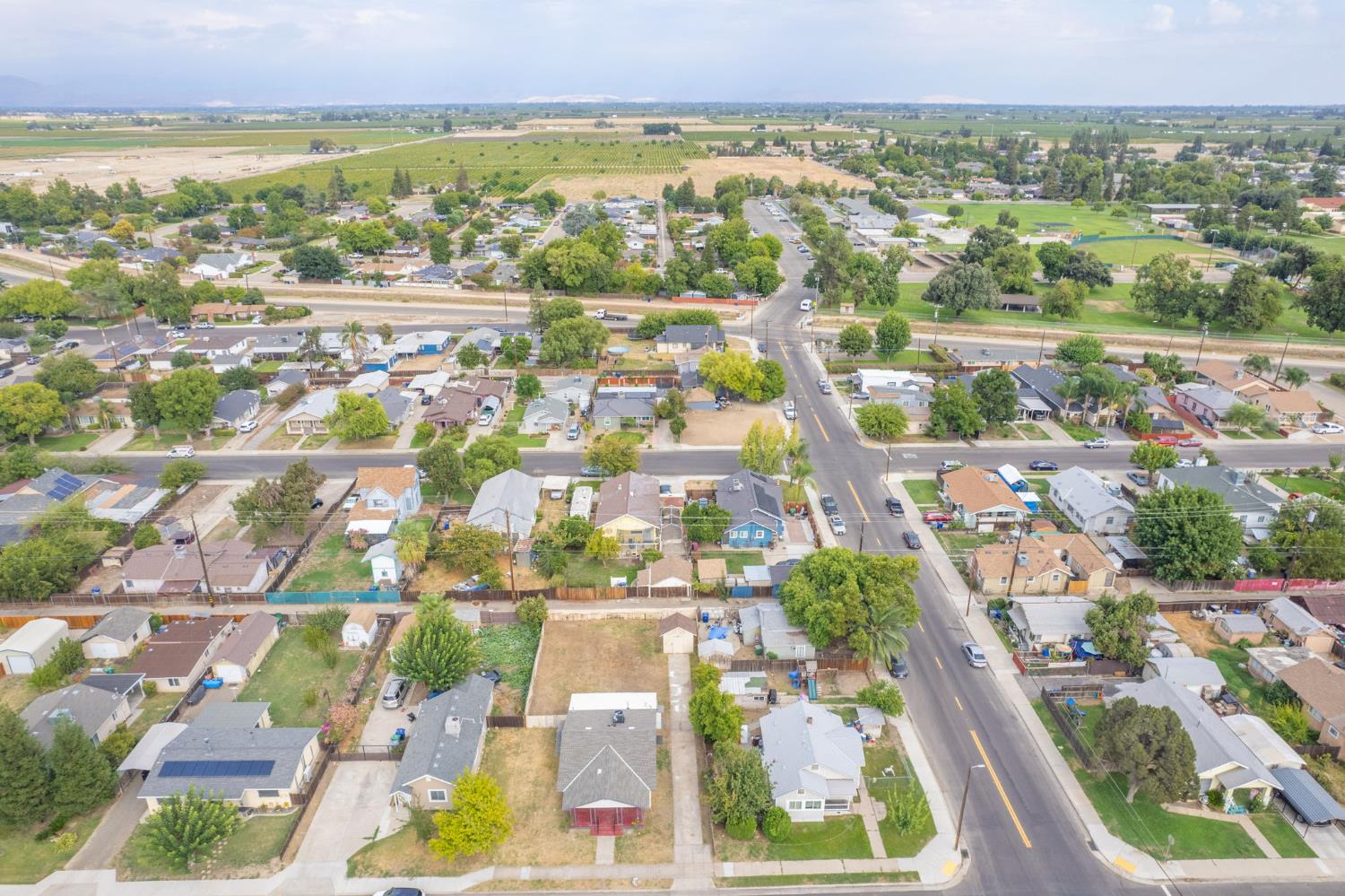 2710 C St, Selma, CA 93662