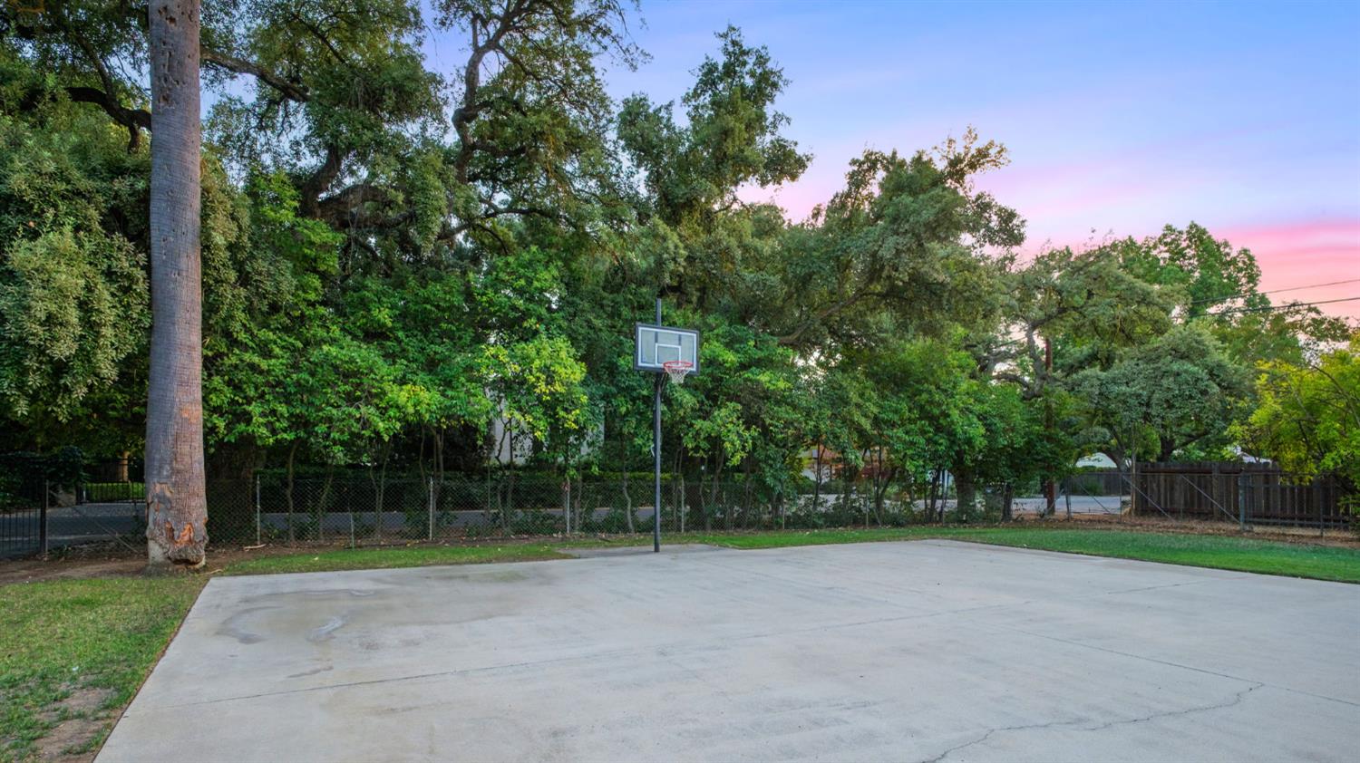 4175 N Van Ness Blvd, Fresno, CA 93704