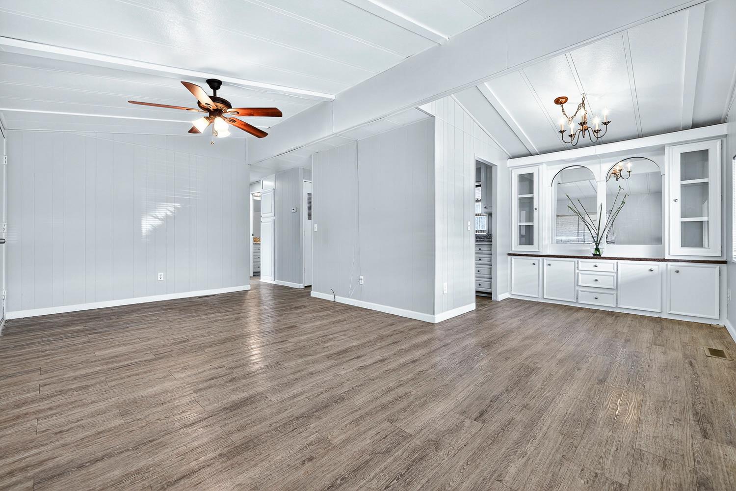 1001 Sylmar Ave #128, Clovis, CA 93612