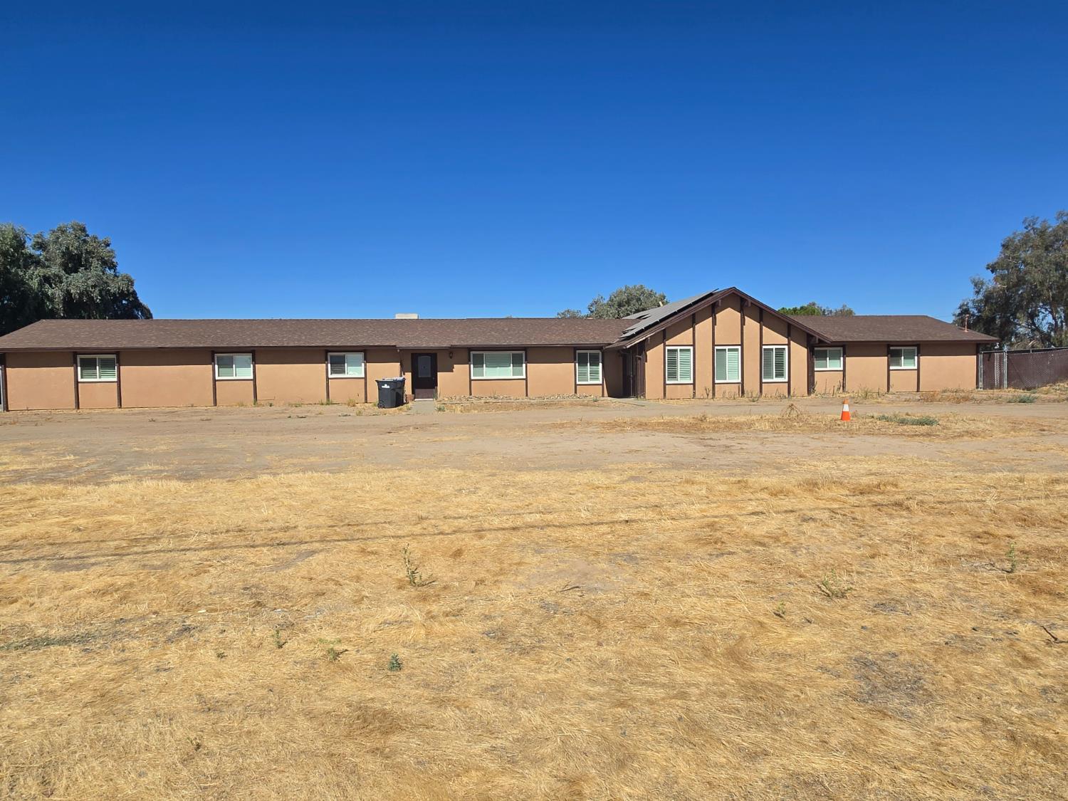 16448 Monreal Rd, Madera, CA 93636