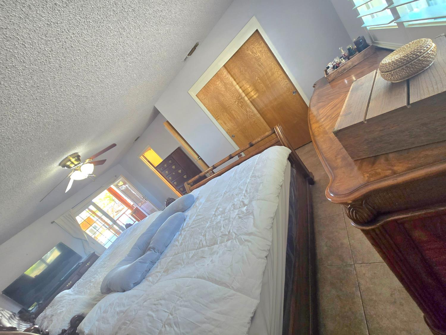 16448 Monreal Rd, Madera, CA 93636