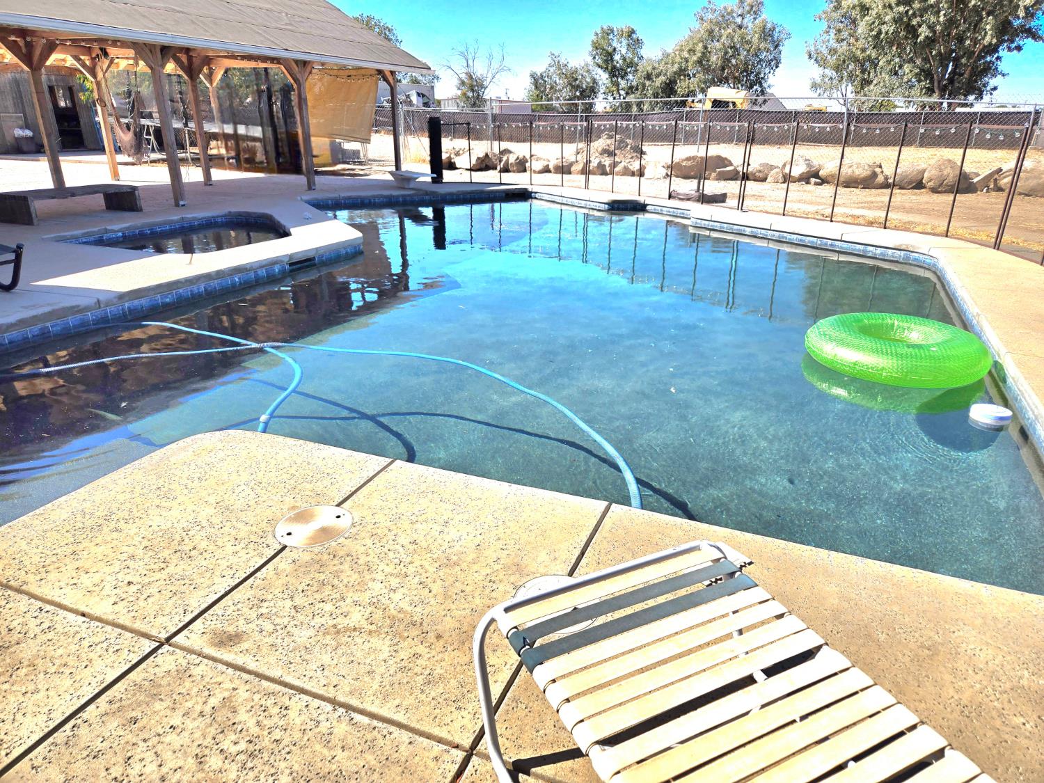 16448 Monreal Rd, Madera, CA 93636