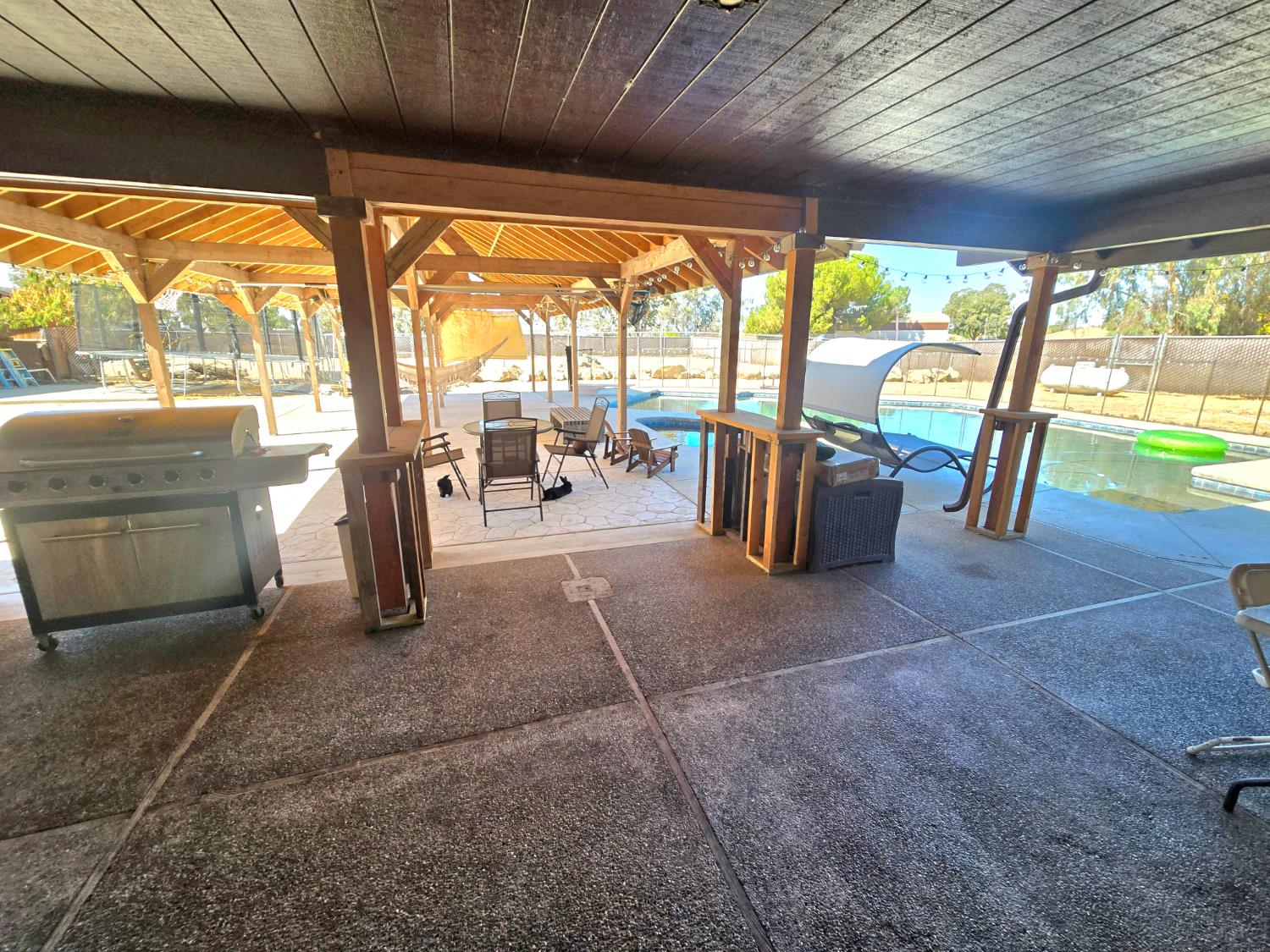 16448 Monreal Rd, Madera, CA 93636