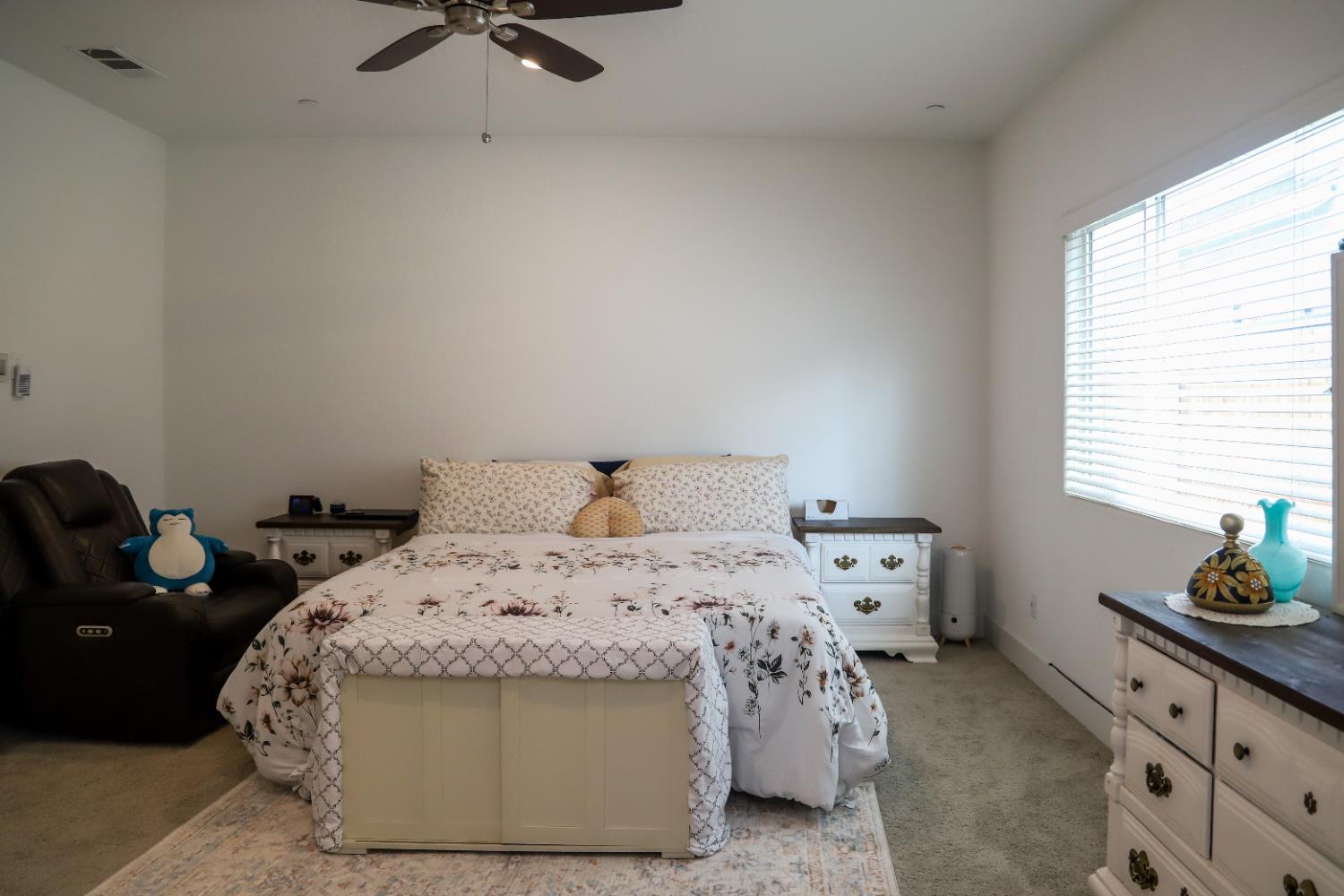 7099 W Whitman Ave, Fresno, CA 93723