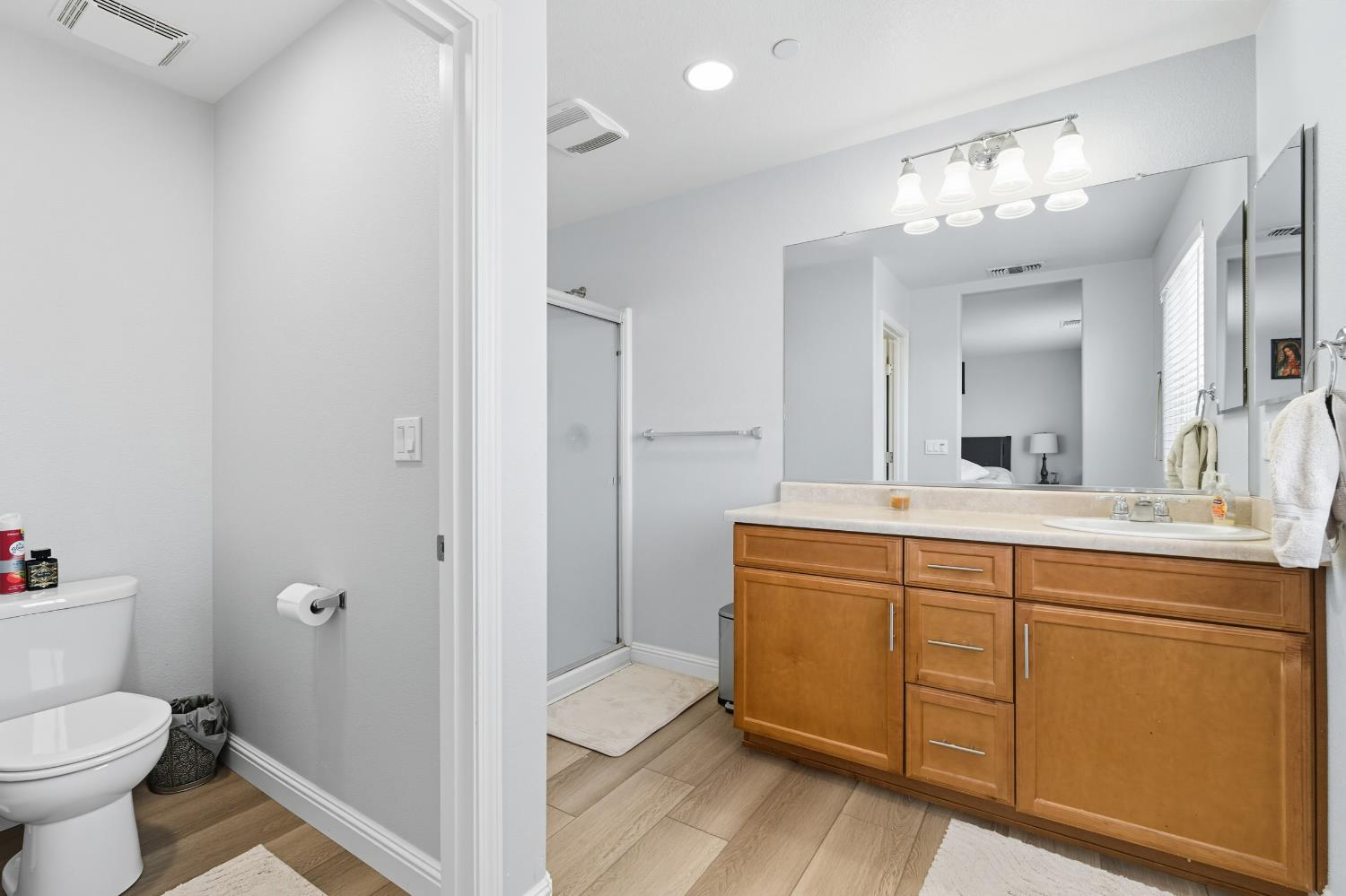 252 S Kona Ave, Fresno, CA 93727