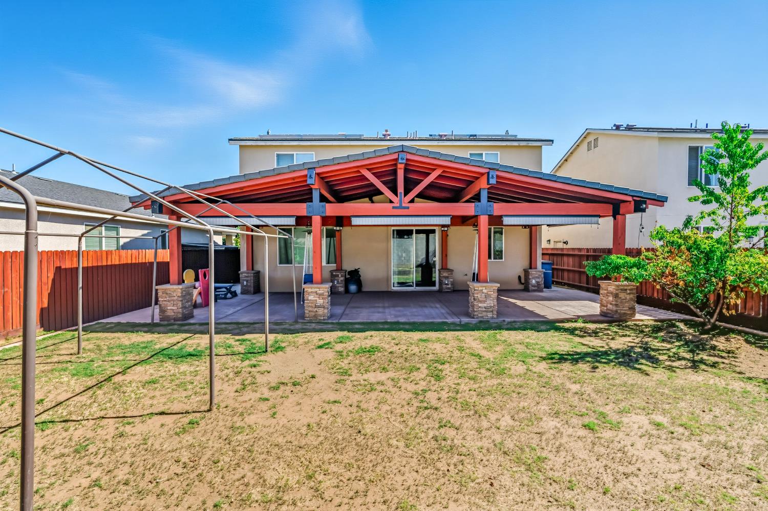 252 S Kona Ave, Fresno, CA 93727