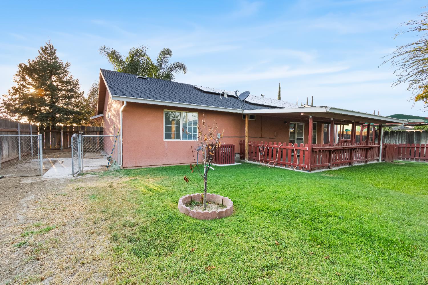 2290 Fern St, Merced, CA 95348