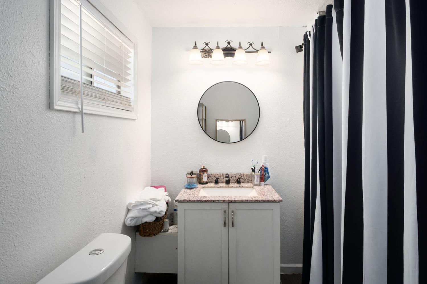 40283 Road 40, Dinuba, CA 93618