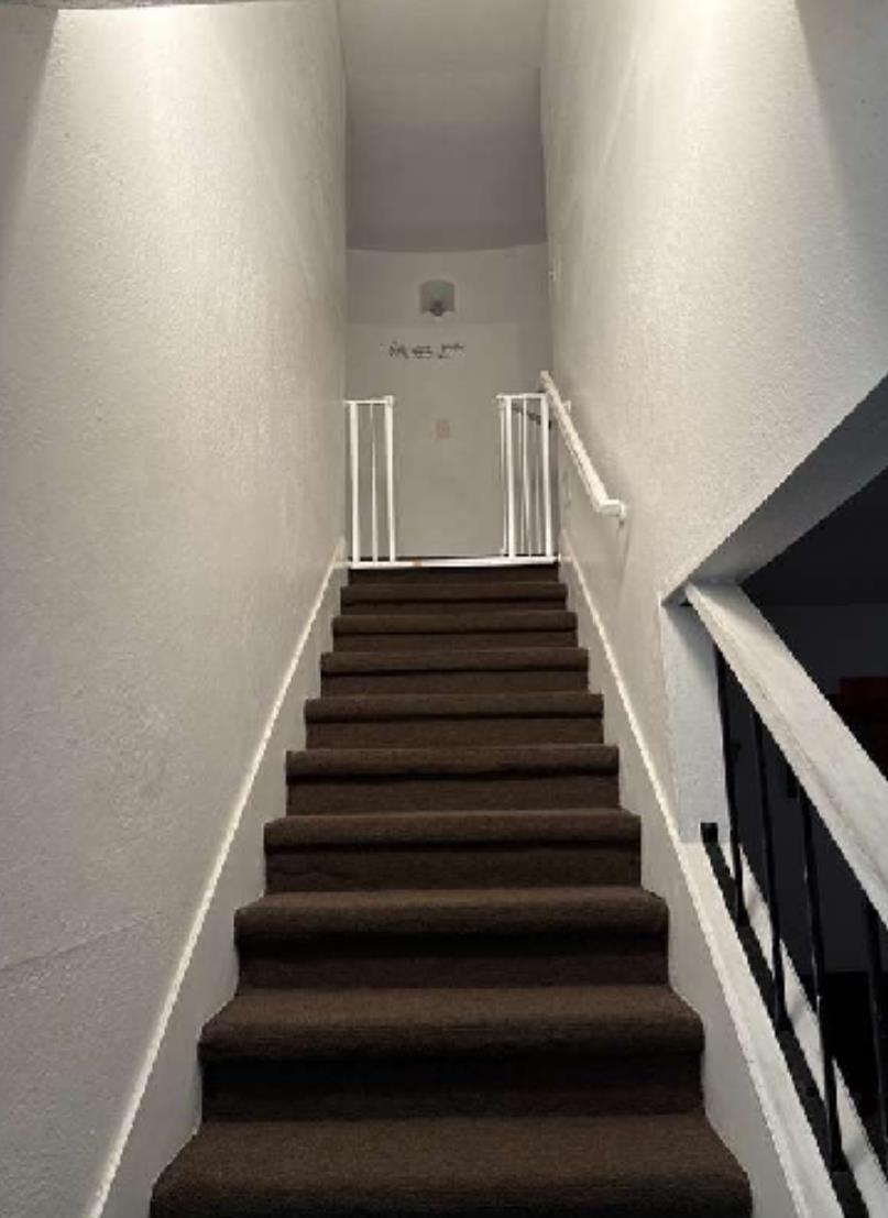 350 S Argyle Ave #104, Fresno, CA 93727