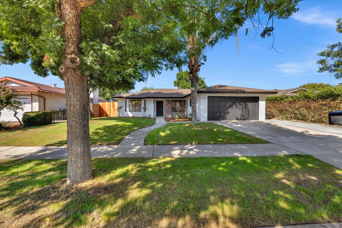 263 STANFORD Ave, Fresno, CA 93727