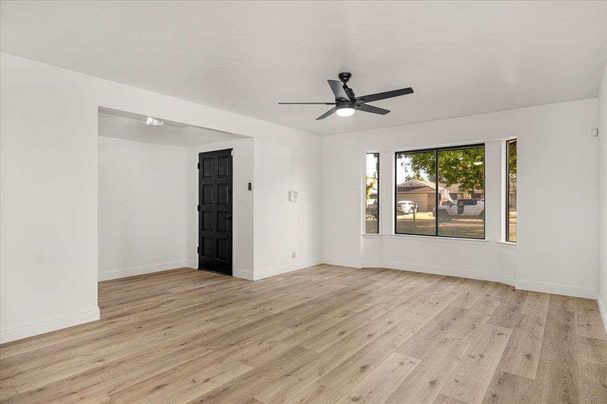 263 STANFORD Ave, Fresno, CA 93727