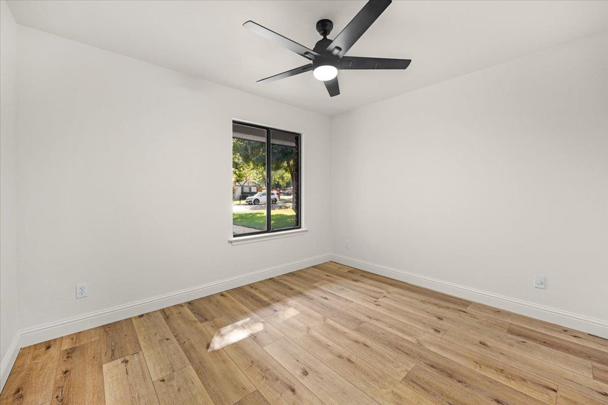 263 STANFORD Ave, Fresno, CA 93727