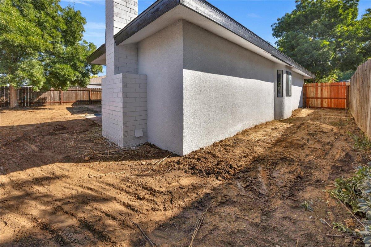 263 STANFORD Ave, Fresno, CA 93727