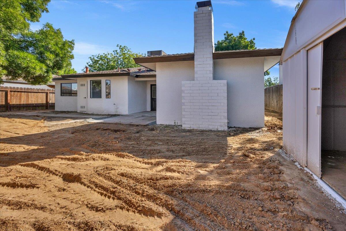 263 STANFORD Ave, Fresno, CA 93727