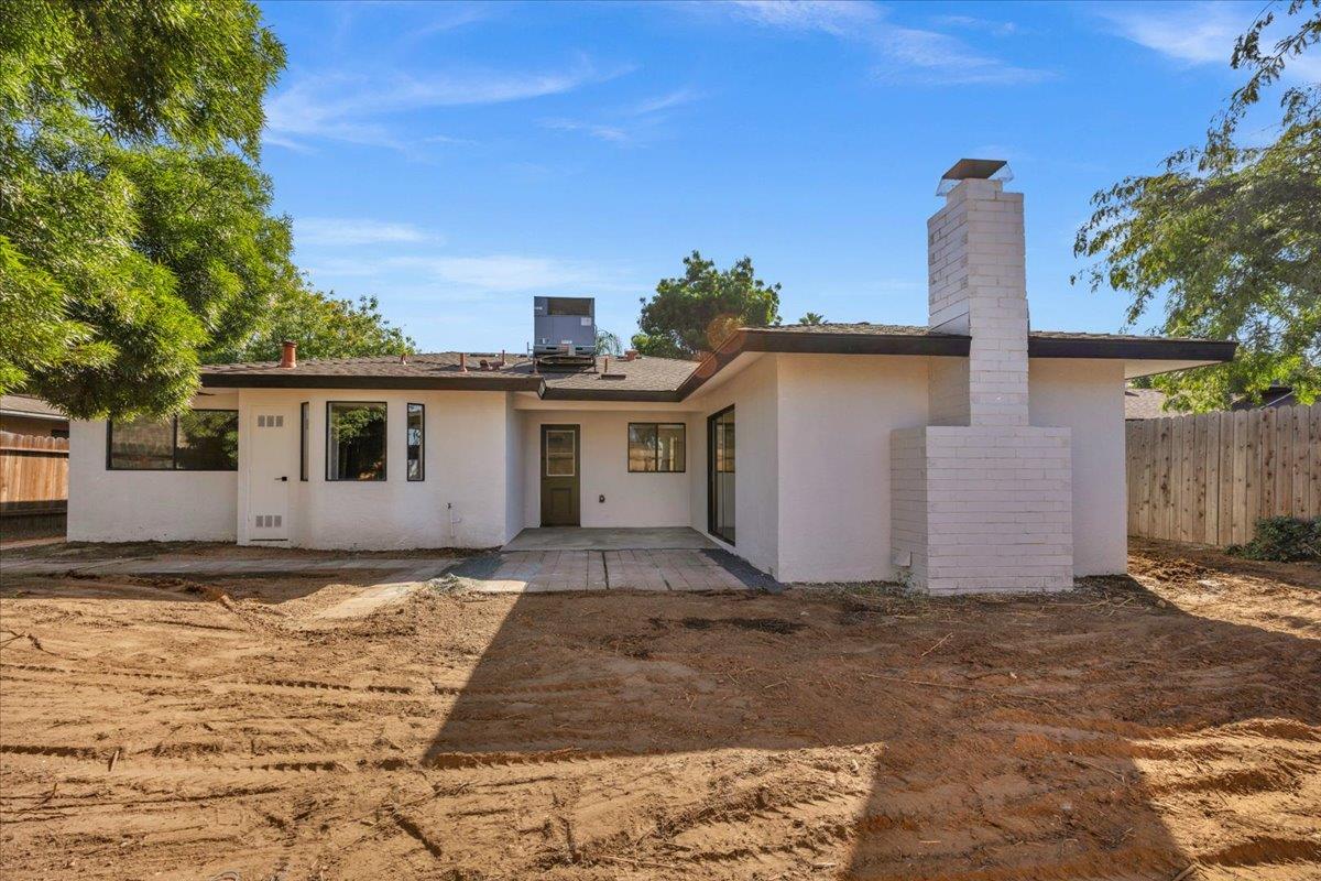 263 STANFORD Ave, Fresno, CA 93727