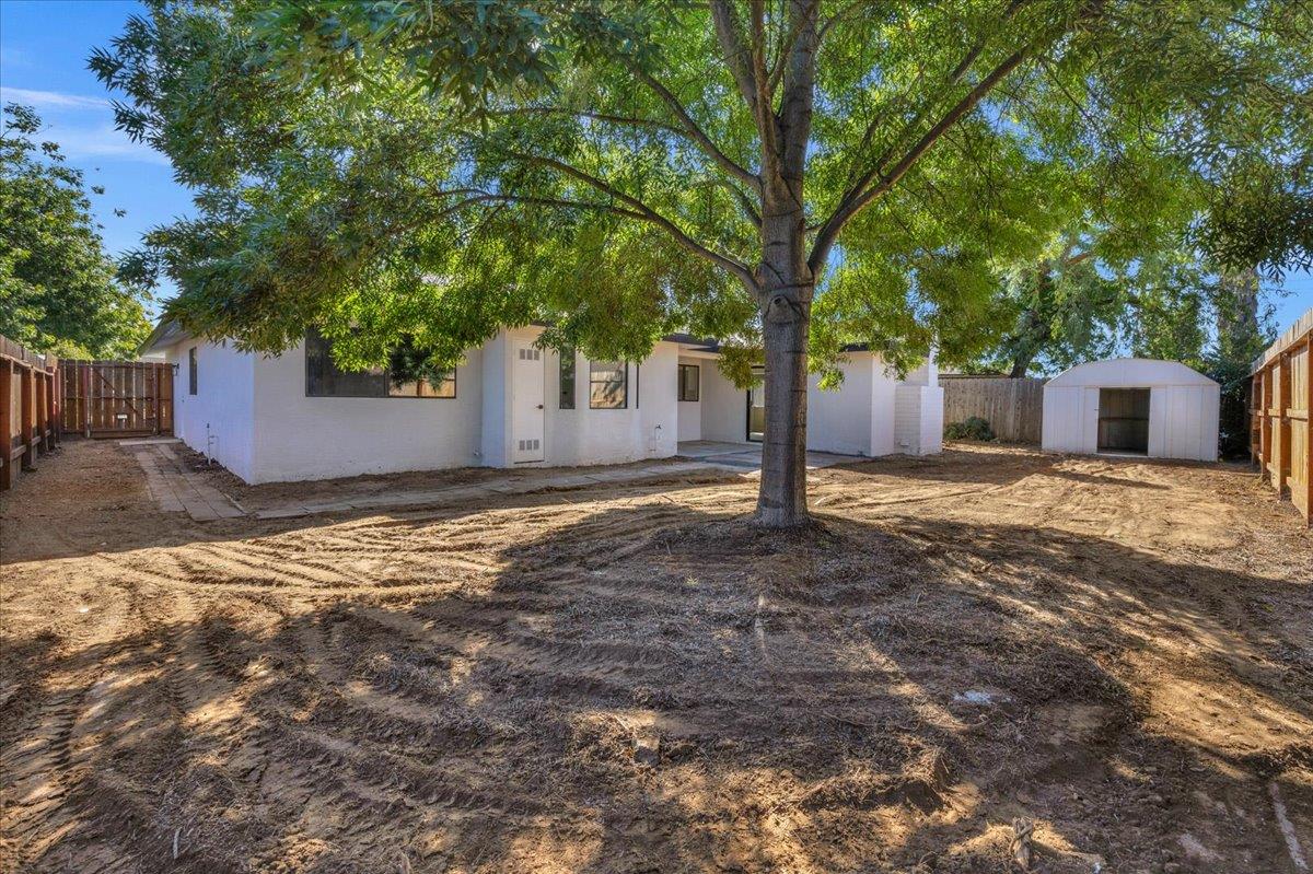 263 STANFORD Ave, Fresno, CA 93727