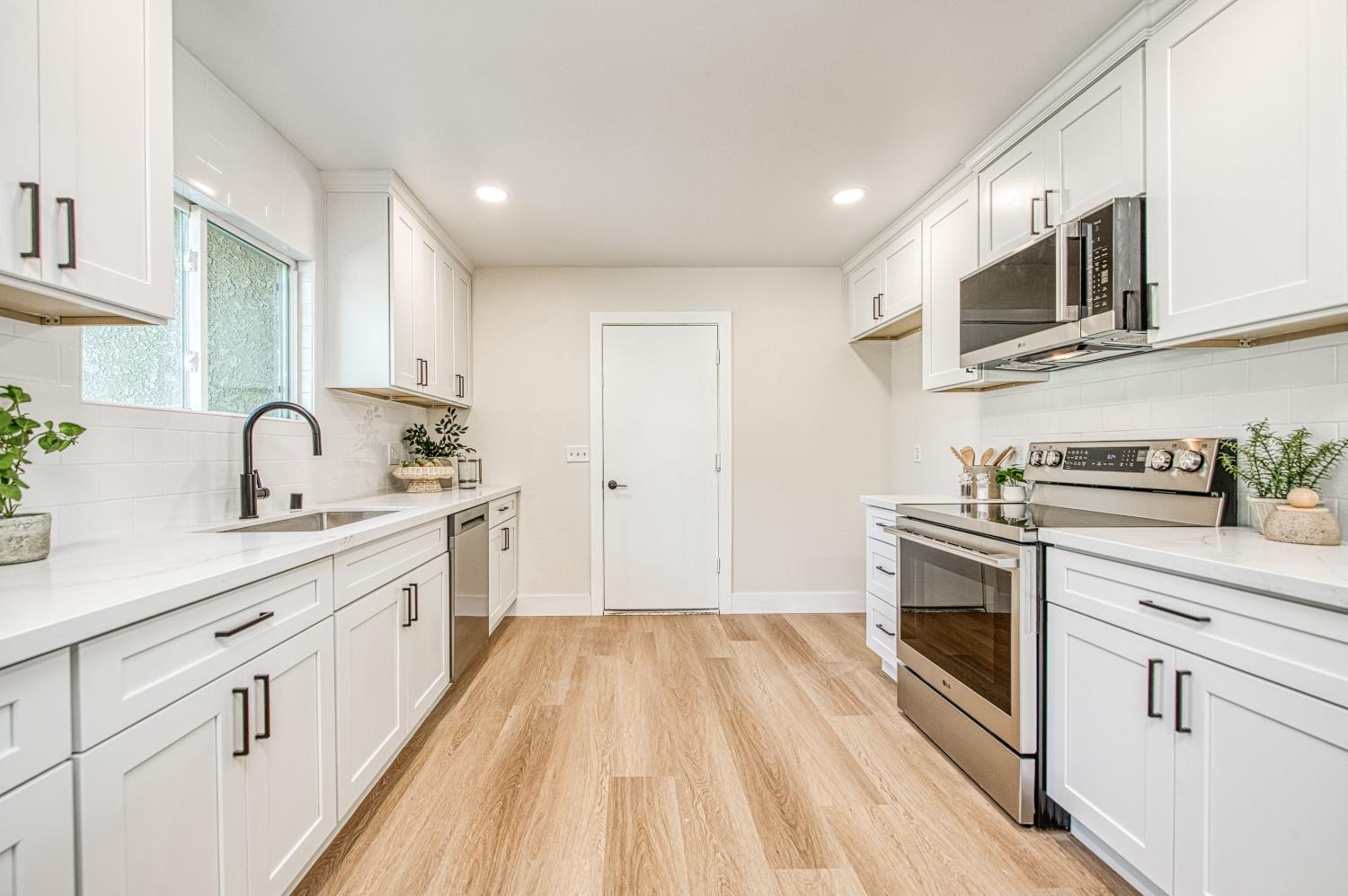 6569 N Teilman Ave, Fresno, CA 93711