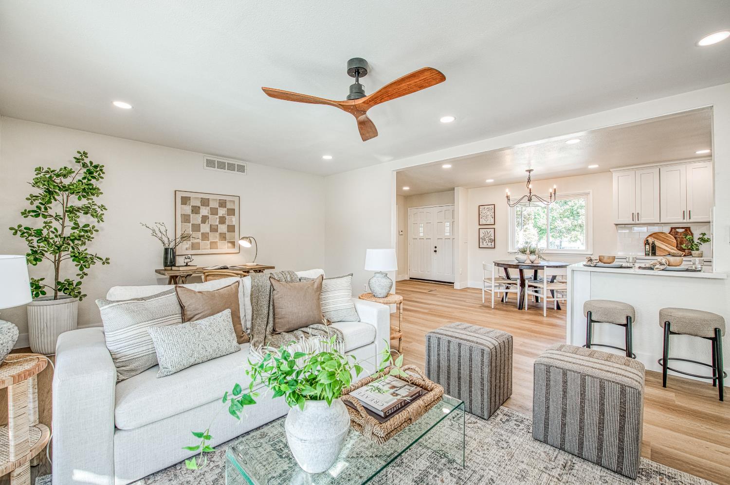 6569 N Teilman Ave, Fresno, CA 93711