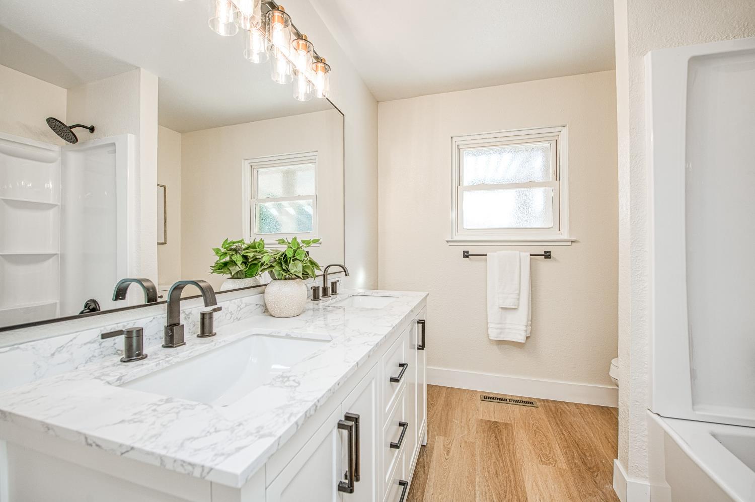 6569 N Teilman Ave, Fresno, CA 93711