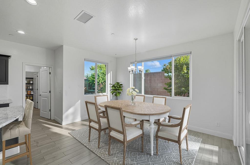 3660 Portals Ave, Clovis, CA 93619