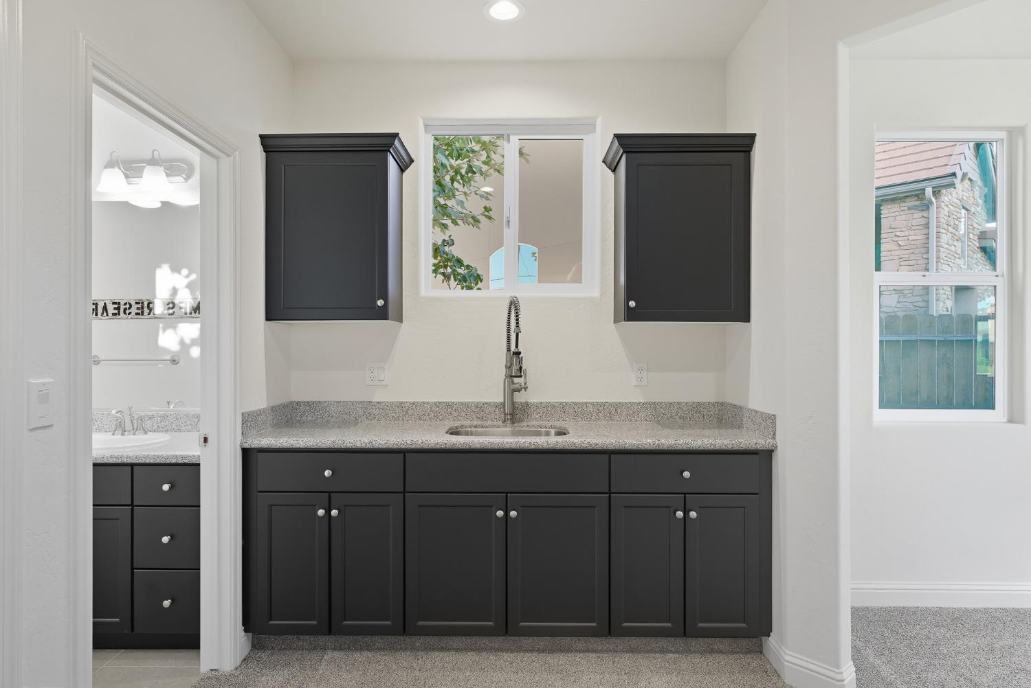 3660 Portals Ave, Clovis, CA 93619