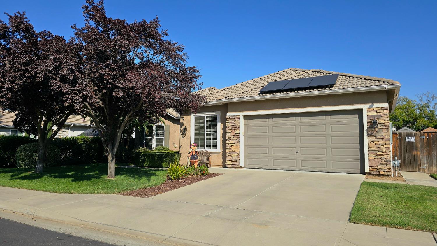 1919 Megan Ave, Clovis, CA 93611