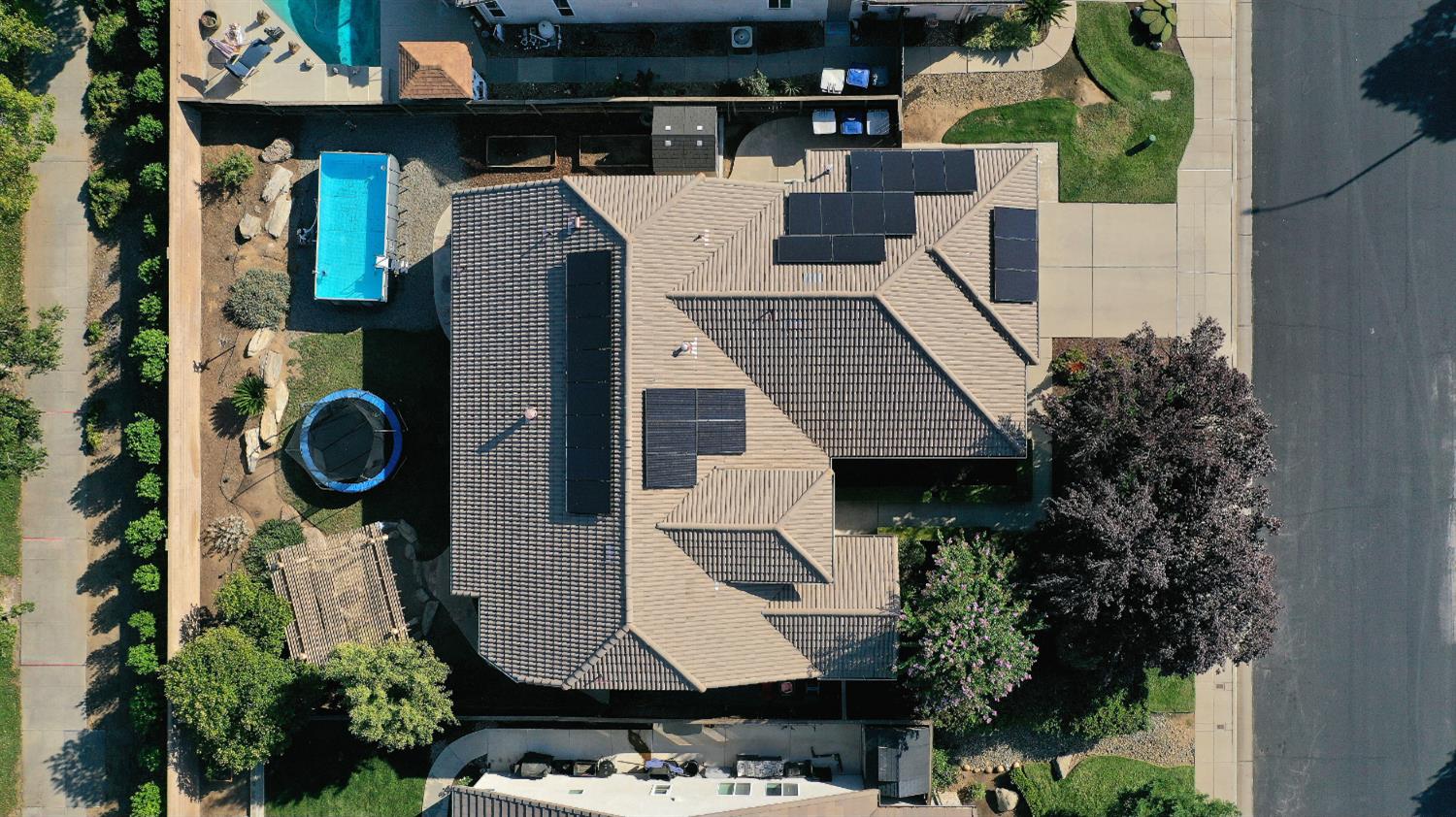 1919 Megan Ave, Clovis, CA 93611