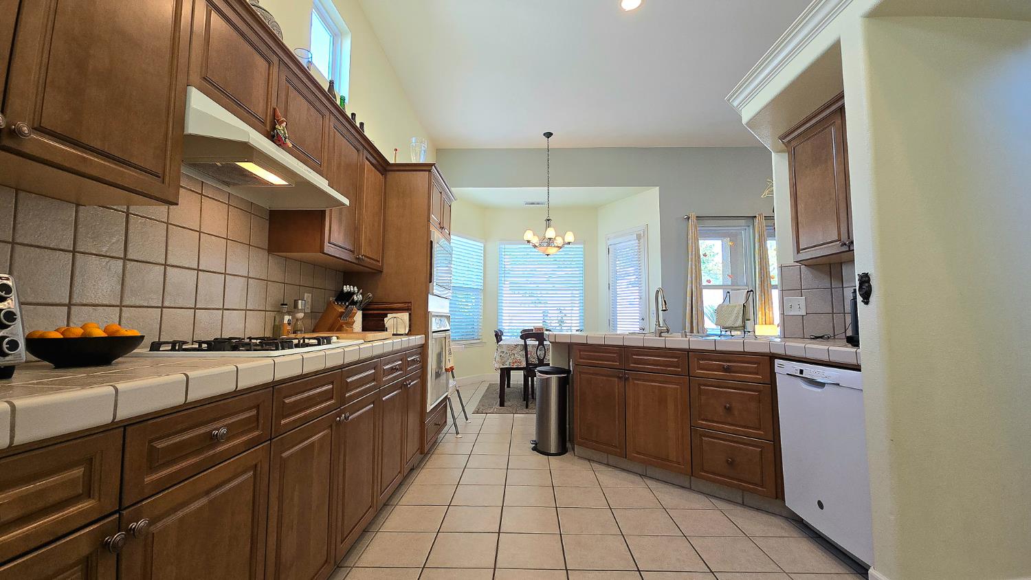 1919 Megan Ave, Clovis, CA 93611