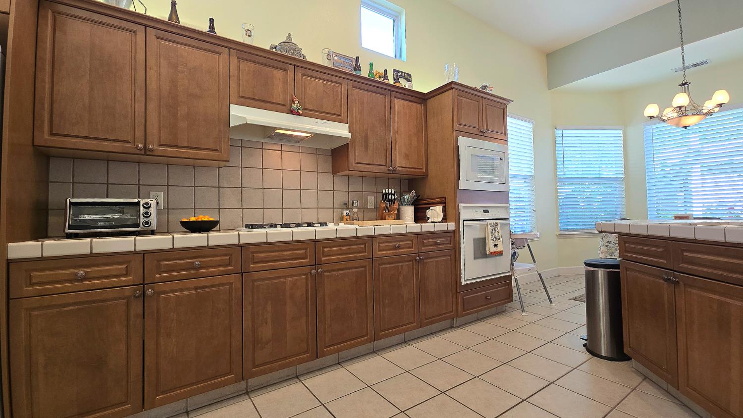 1919 Megan Ave, Clovis, CA 93611