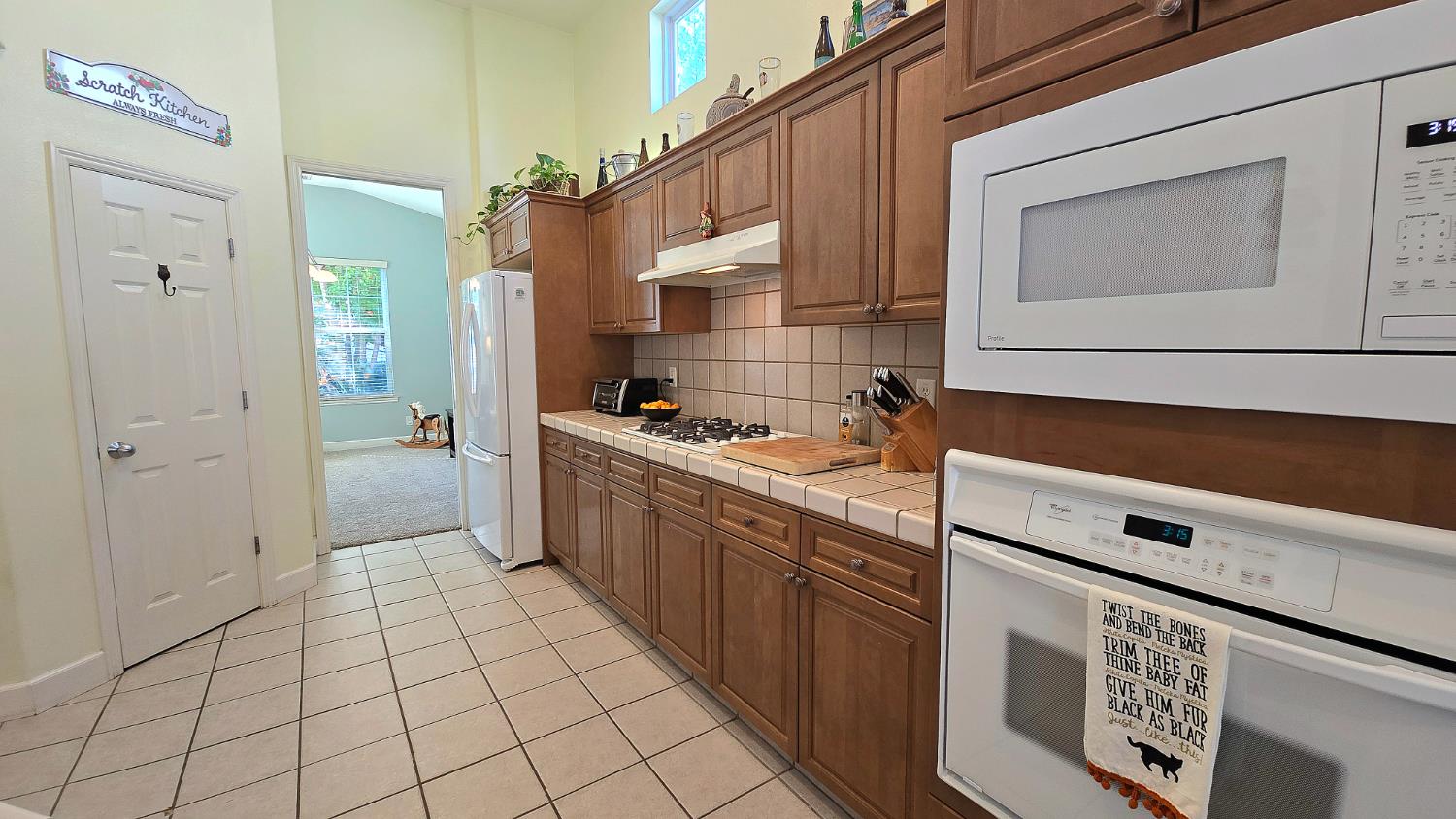 1919 Megan Ave, Clovis, CA 93611
