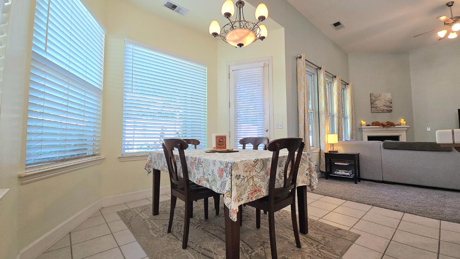 1919 Megan Ave, Clovis, CA 93611