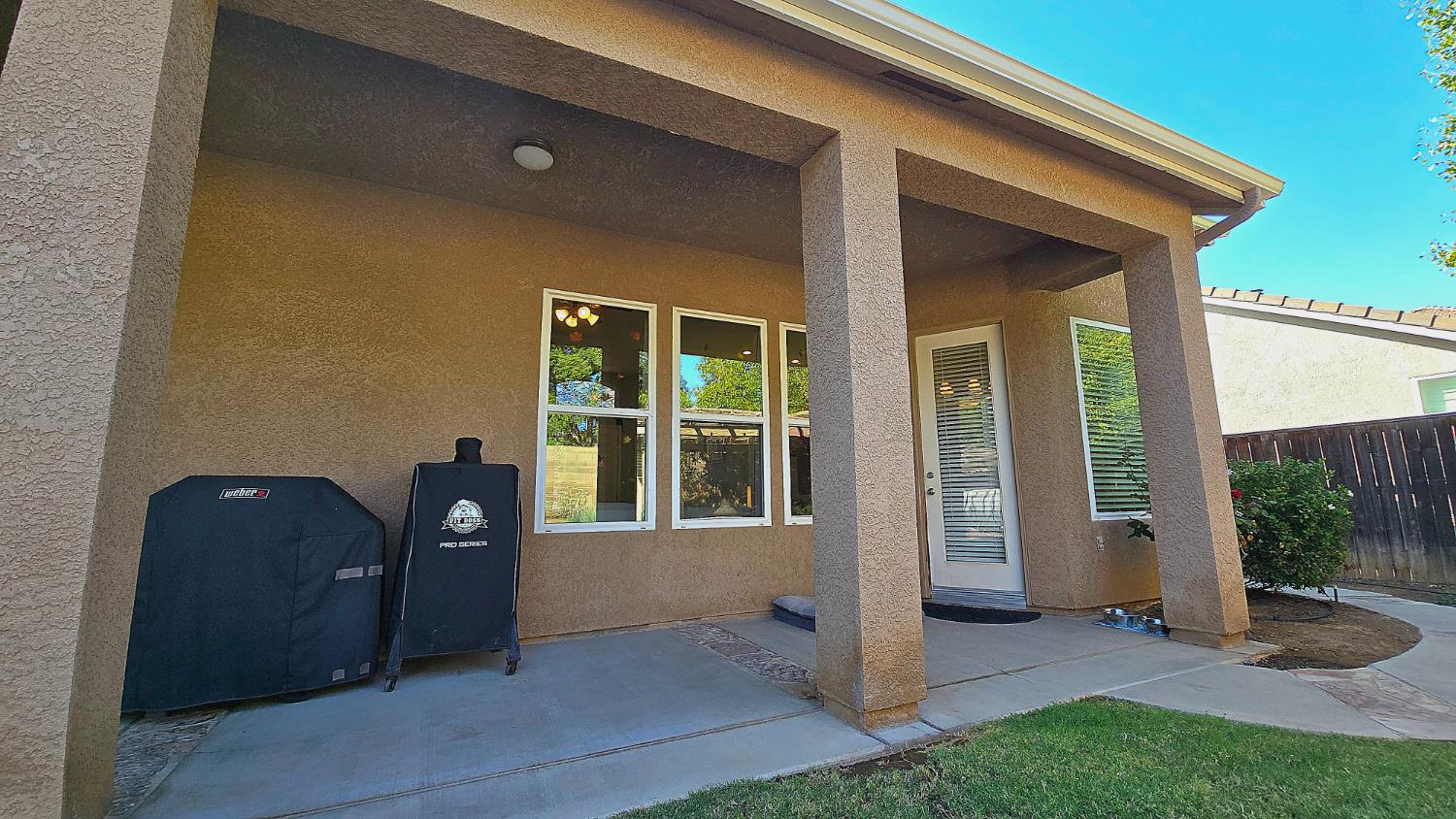 1919 Megan Ave, Clovis, CA 93611