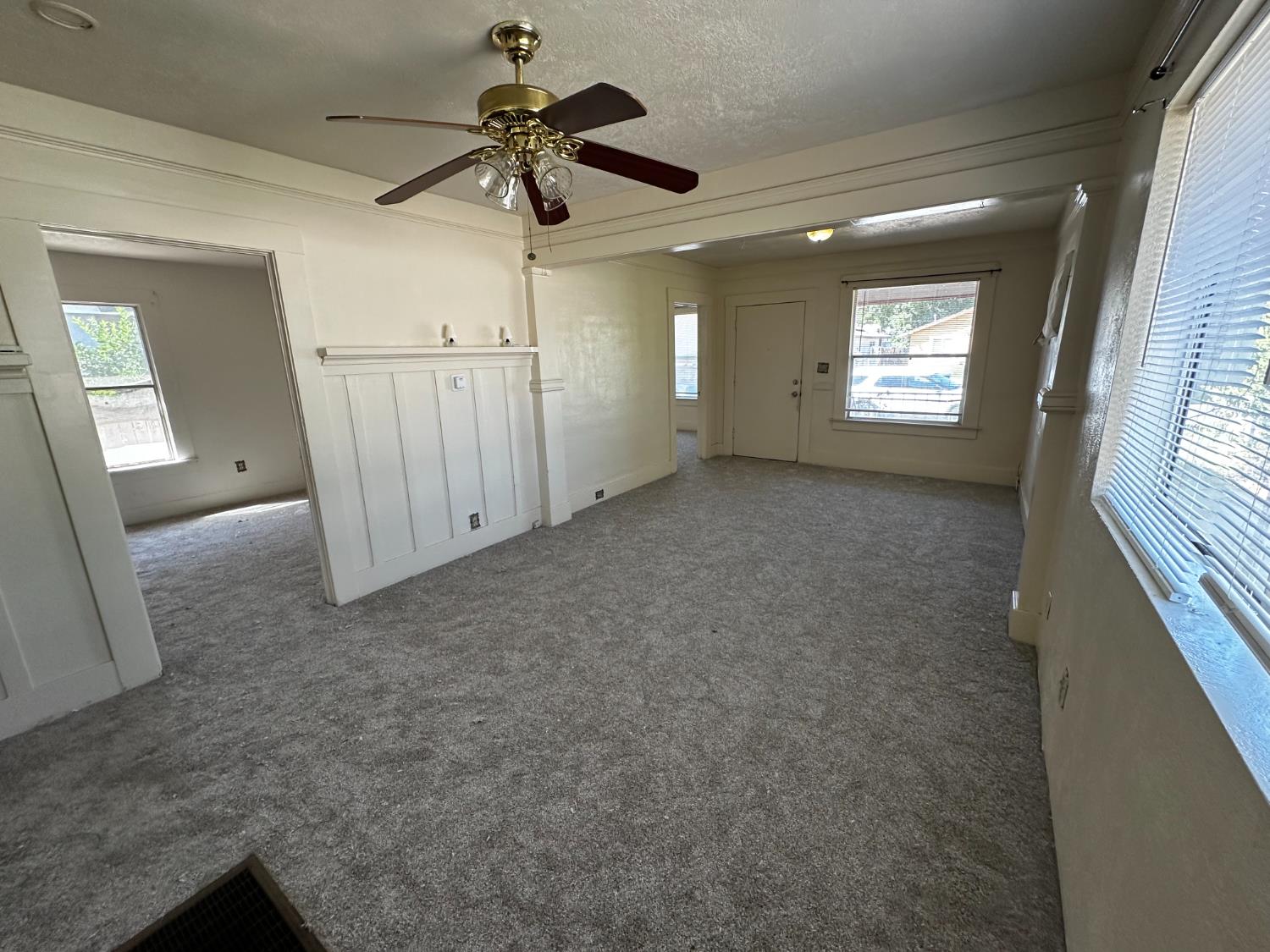 2340 E Clay Ave, Fresno, CA 93701