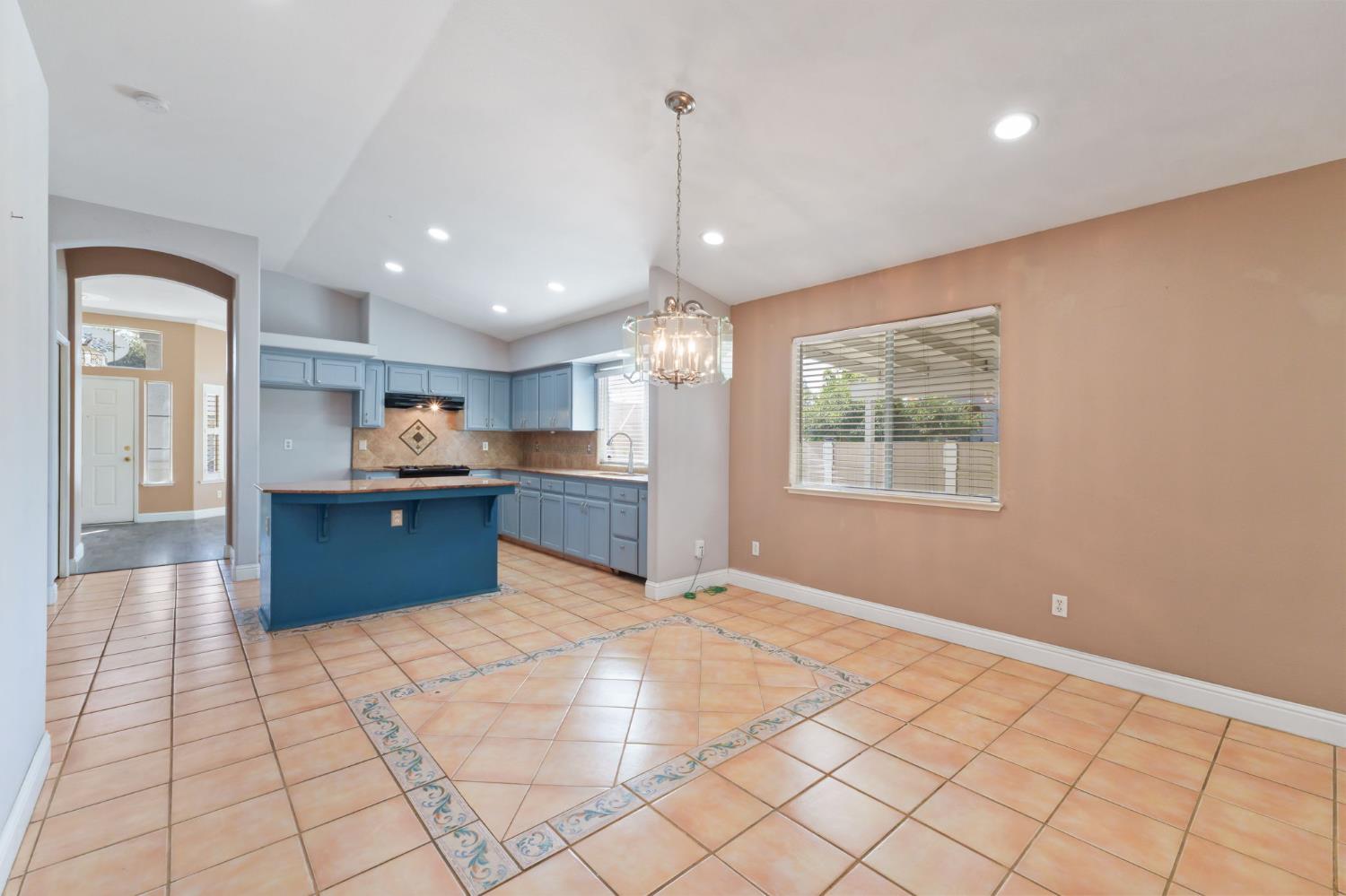 5657 N Wheeler Ave, Fresno, CA 93722