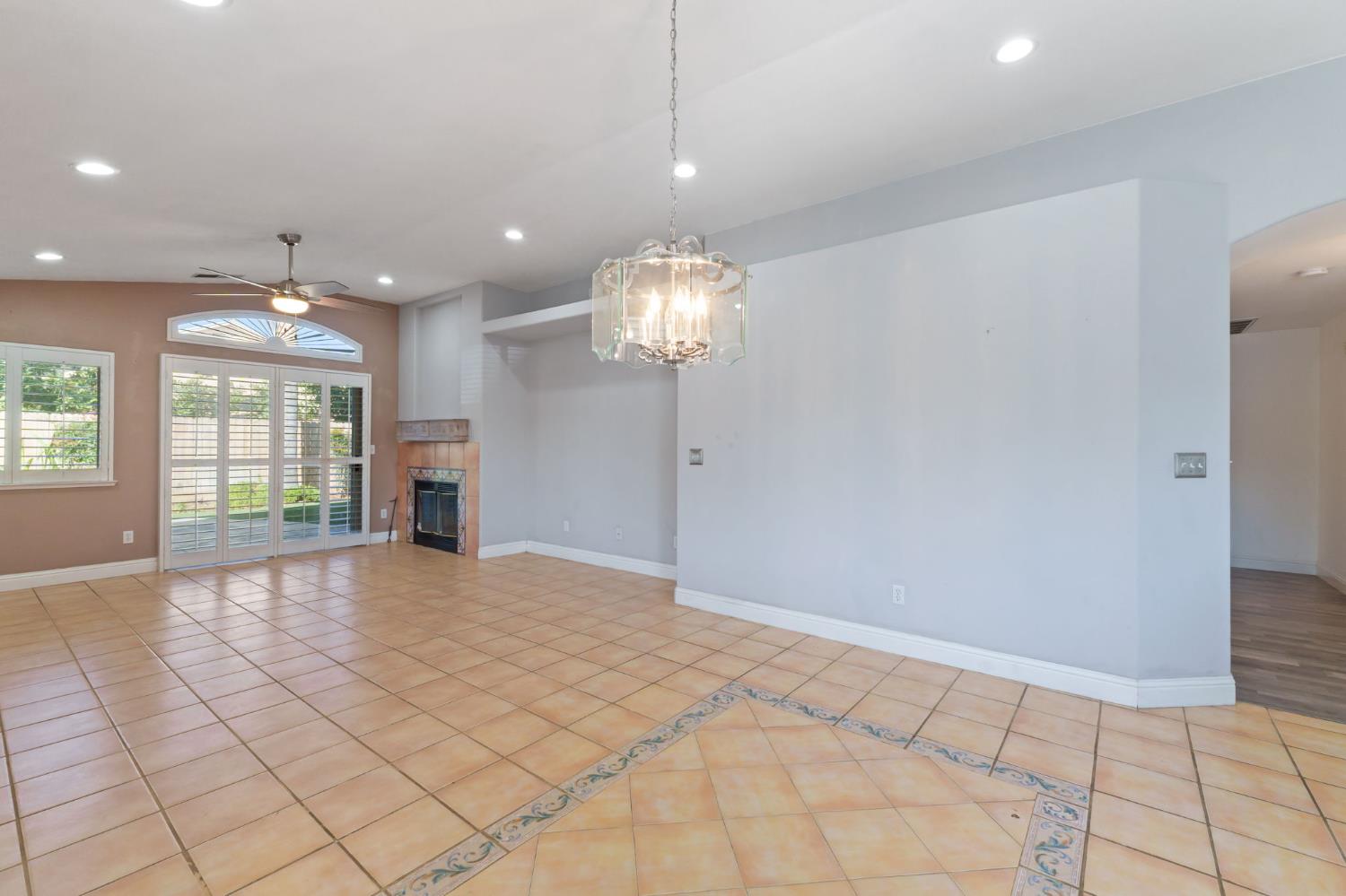 5657 N Wheeler Ave, Fresno, CA 93722