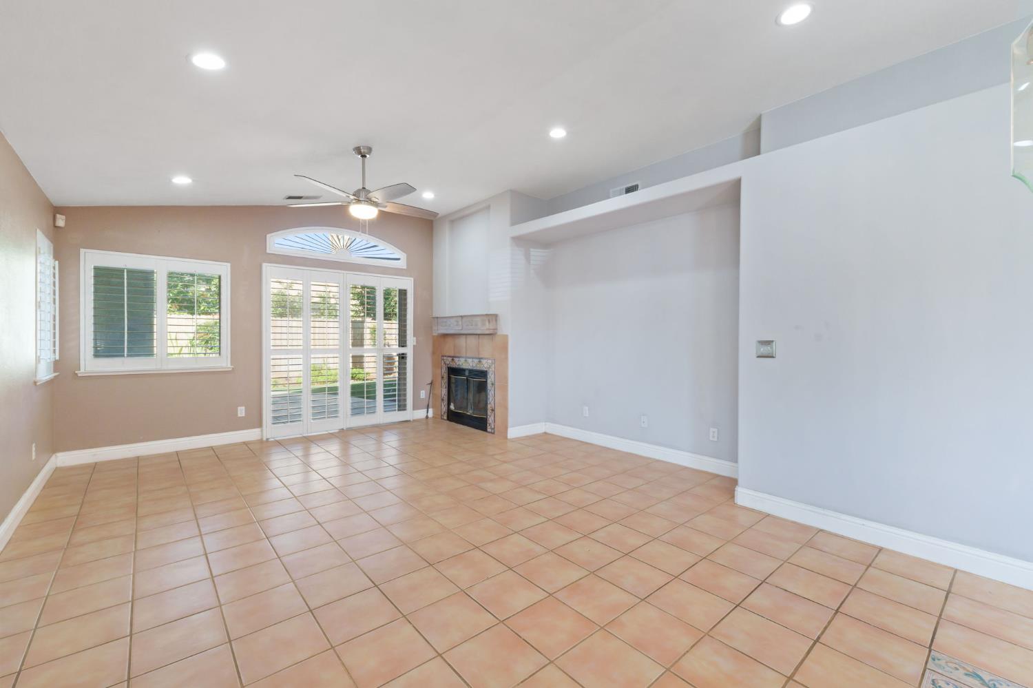 5657 N Wheeler Ave, Fresno, CA 93722