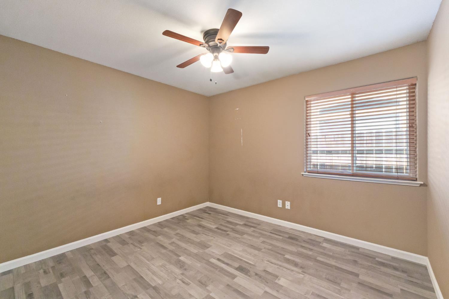 5657 N Wheeler Ave, Fresno, CA 93722